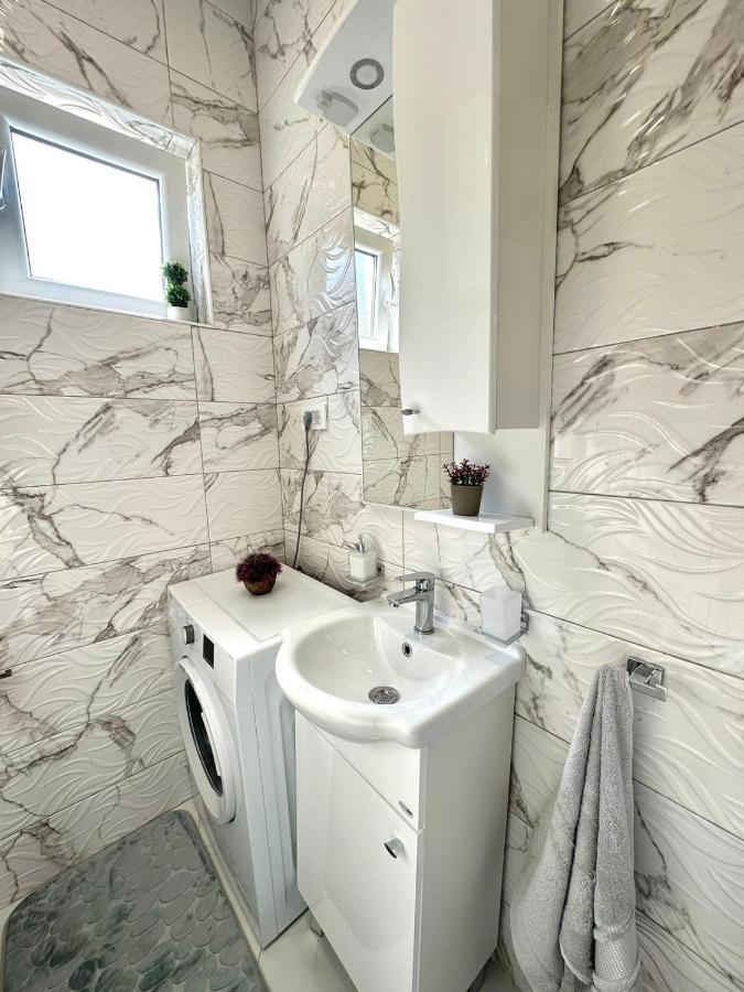 Albomi Apartment Котор Екстериор снимка