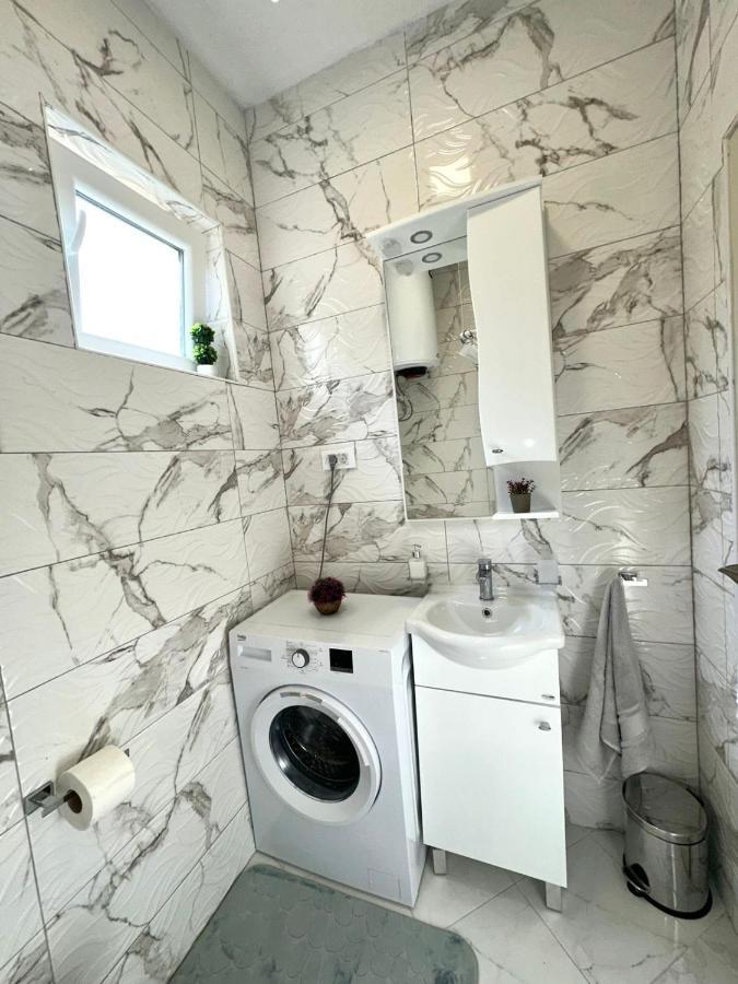 Albomi Apartment Котор Екстериор снимка