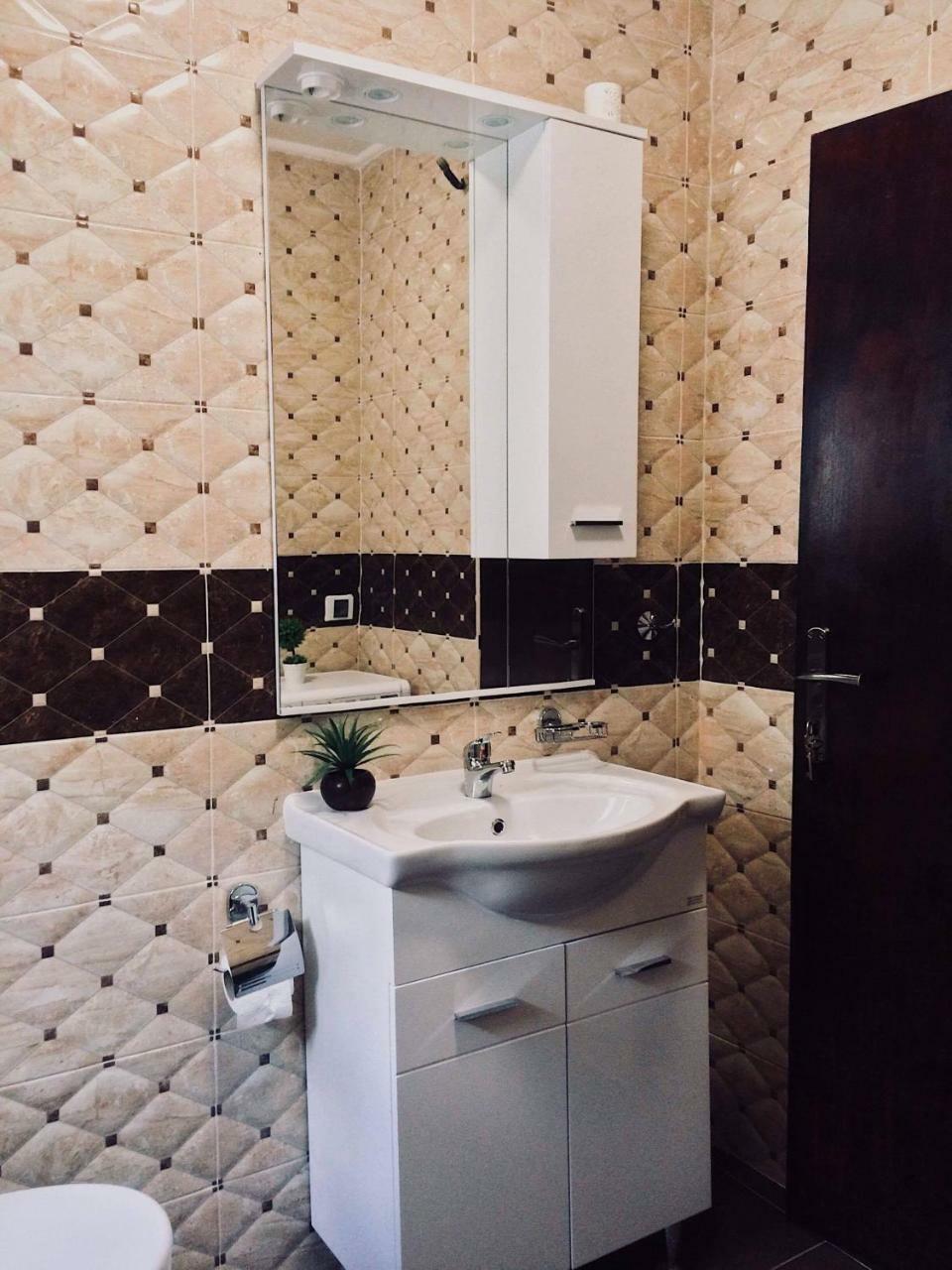 Albomi Apartment Котор Екстериор снимка
